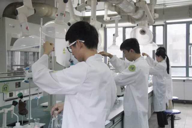 化学实验技能大赛.jpg 化学实验技能大赛.jpg